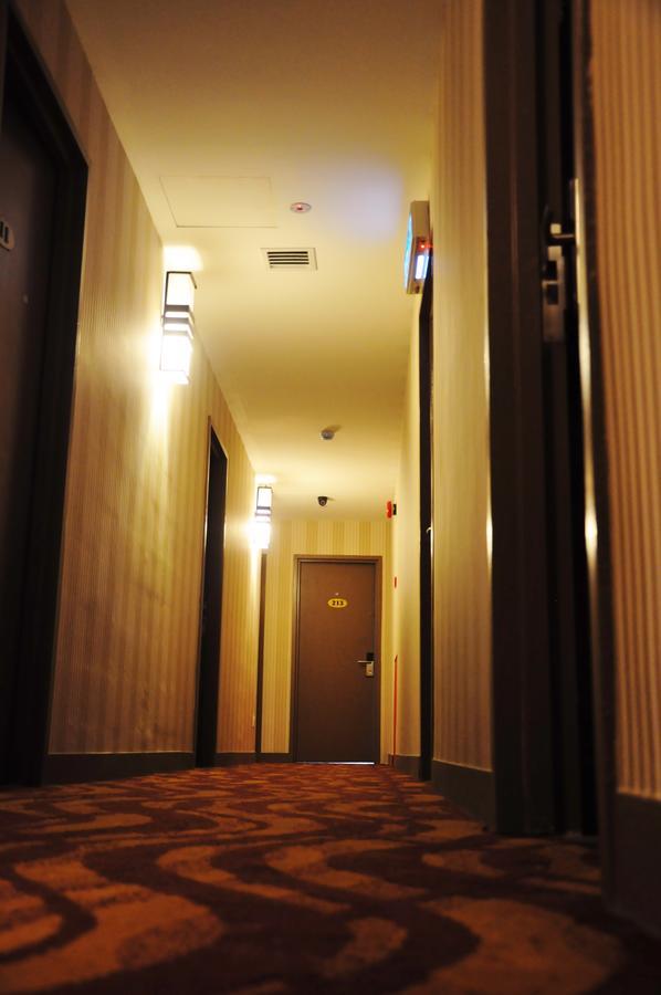 Hotel Zamburger Victory City Johor Bahru Exterior foto